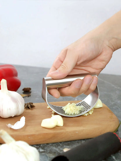 WORTHBUY Manual Stainless Steel Garlic Crusher